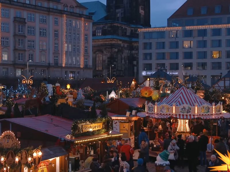 Centar u Dresenu u toku božičnog marketa