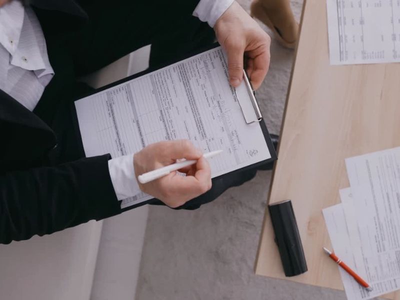 osoba u Konzulatu Republike Srbije zbog nestanka dokumenata