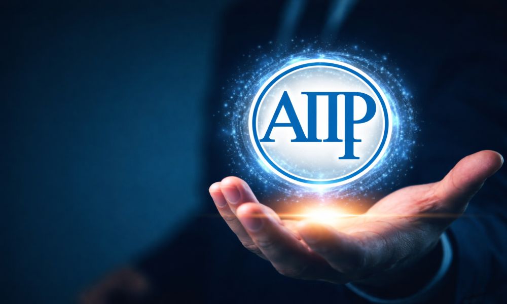 Digitalni prikaz APR-a u ruci simbolizuje dostupnost informacija i rešavanje nedoumica u vezi sa promenama podataka