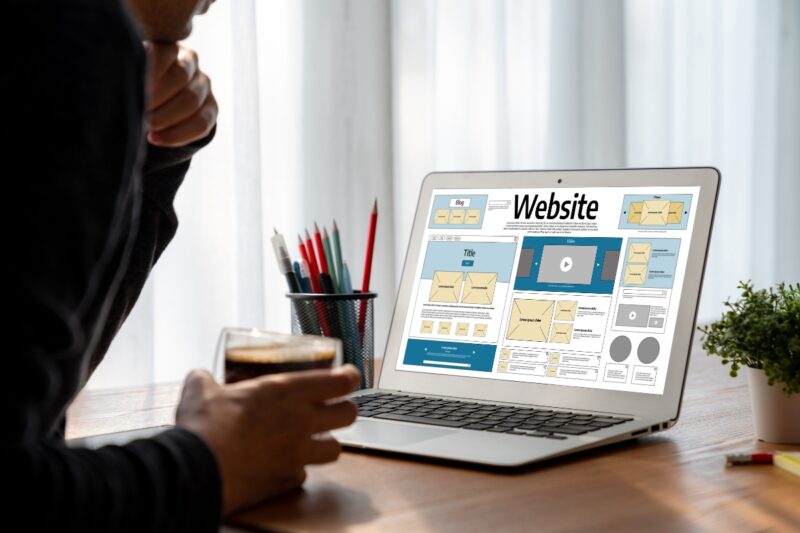 osoba pravi hijerarhiju sajta