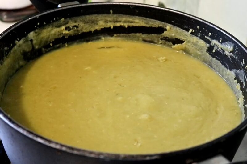 prikaz krem čorbe od graška u šerpi